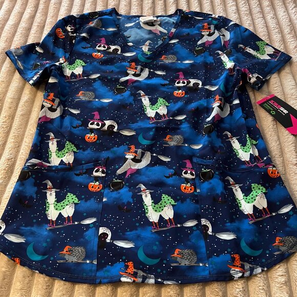 WOMEN'S SCRUBSTAR HALLOWEEN SEASONAL MEDICAL SCRUB TOP-MEDIUM-NWT! - Picture 1 of 2